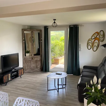 Appartement 2 Chambres Avec Jardin Privatif Chateaugay Exterior photo