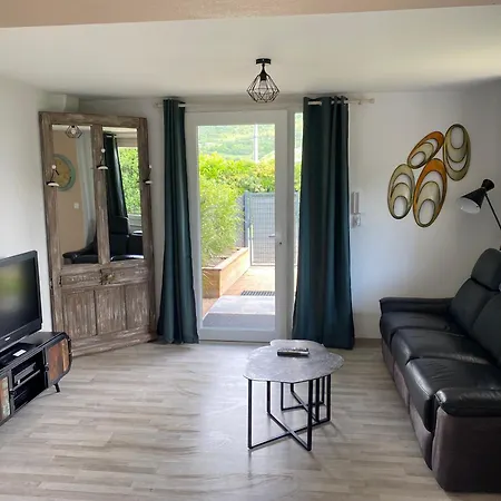 Appartement 2 Chambres Avec Jardin Privatif Chateaugay Exterior photo