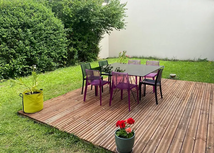 Appartement 2 Chambres Avec Jardin Privatif